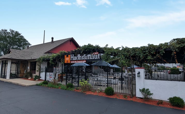 Pictures of Retail property located at 10331 S Roberts Rd, Palos Hills, IL 60465 for sales - image #1