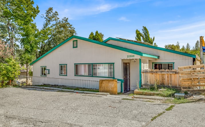 Pictures of Multifamily property located at 32989 Weatherly Ln, North Fork, CA 93643 for sales - image #1