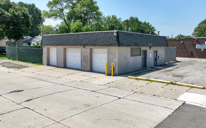 Pictures of Land property located at 26105 VAN BORN Road, Taylor, MI 48180 for sales - image #1