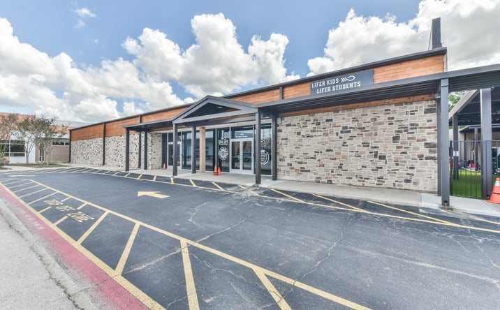 Pictures of Retail, Office, Mixed Use, Special Purpose property located at 1226 W Main St, Tomball, TX 77375 for sales - image #1