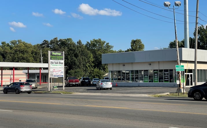 Pictures of Retail property located at 1239 Mt Vernon Ave, Marion, OH 43302 for sales - image #1
