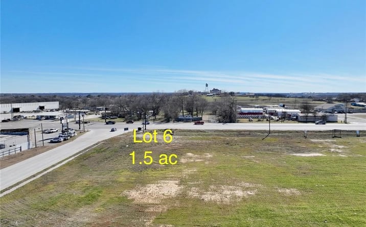 Pictures of Land property located at 1801-5 Fort Worth Highway, Weatherford, TX 76086 for sales - image #1