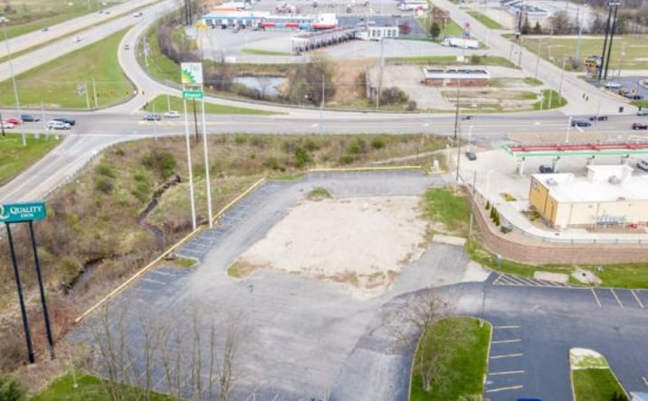 Pictures of Land, Retail property located at 920 North Canfield Niles Rd, Austintown, OH 44515 for sales - image #1