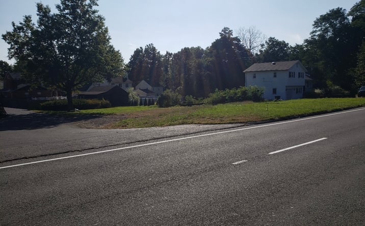 image of property at 2581 ALBANY AVE West Hartford CT 06117-2302