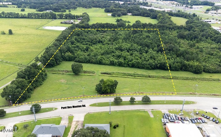Pictures of Land property located at 300 Block of Pont Des Mouton, Lafayette, LA 70507 for sales - image #1