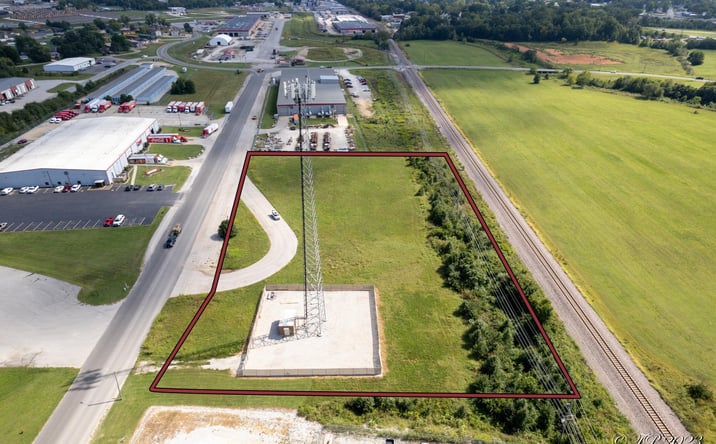 image of property at 1631 OLD AIRPORT RD West Plains MO 65775-4216