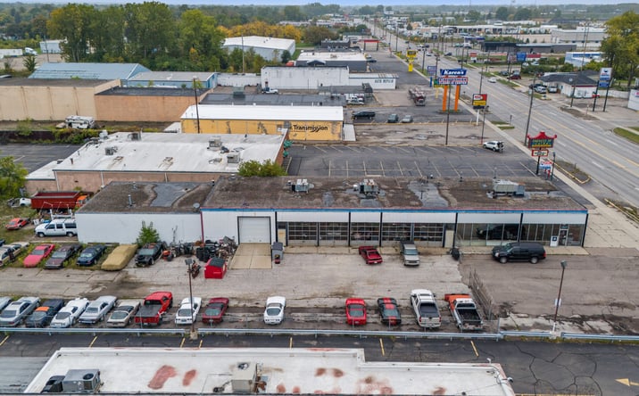 Pictures of Retail property located at 2330 S Dort Hwy, Flint, MI 48507 for sales - image #1