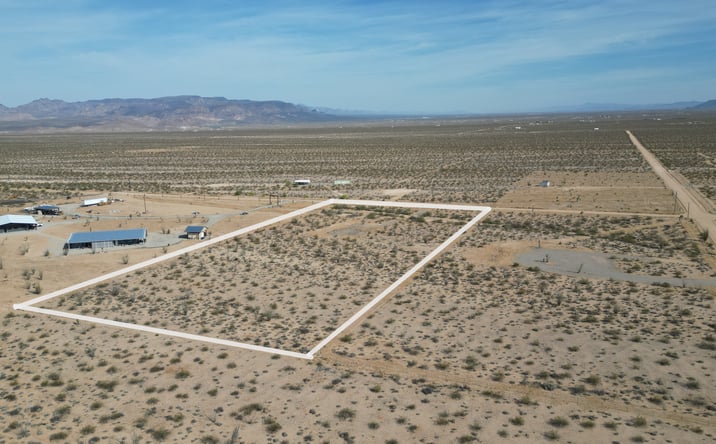 Pictures of Land property located at 20724052a Desert Skies 2, Yucca, AZ 86438 for sales - image #1