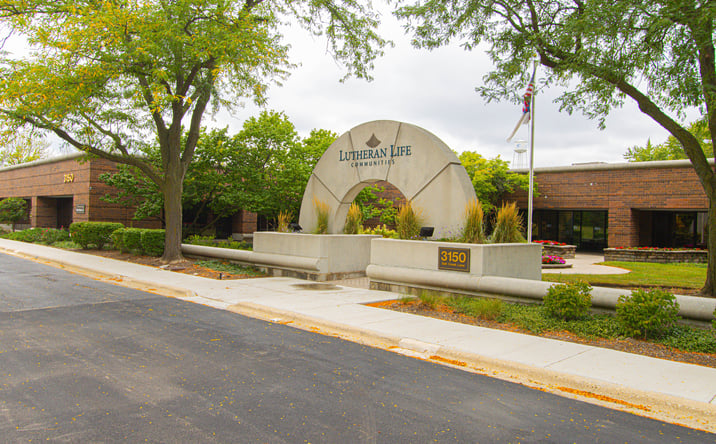 Pictures of Office property located at 3150 Salt Creek Ln, Arlington Heights, IL 60005 for sales - image #1