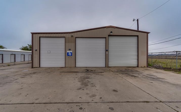 Pictures of Industrial, Land property located at 108 W Gillum Street, Grandview, TX 76050 for sales - image #1