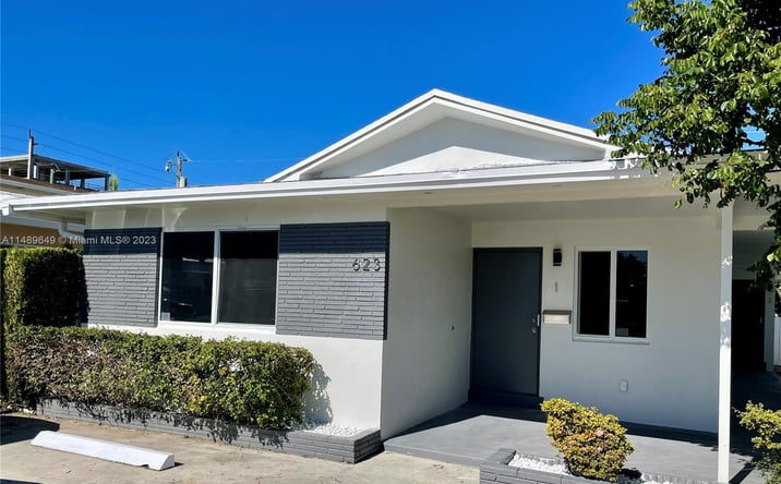 Pictures of Multifamily property located at 623 NE 5th ST, Hallandale Beach, FL 33009 for sales - image #1