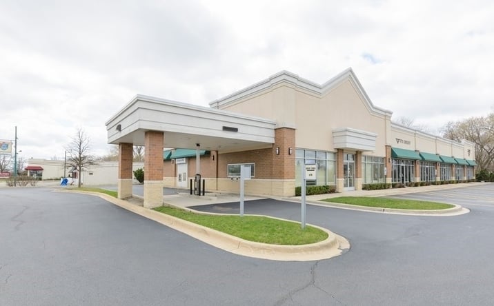 Pictures of Retail property located at 1000 Geneva Rd, Wheaton, IL 60187 for sales - image #1