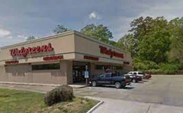 Pictures of Retail property located at 3445 Terry Rd, Jackson, MS 39212 for sales - image #1