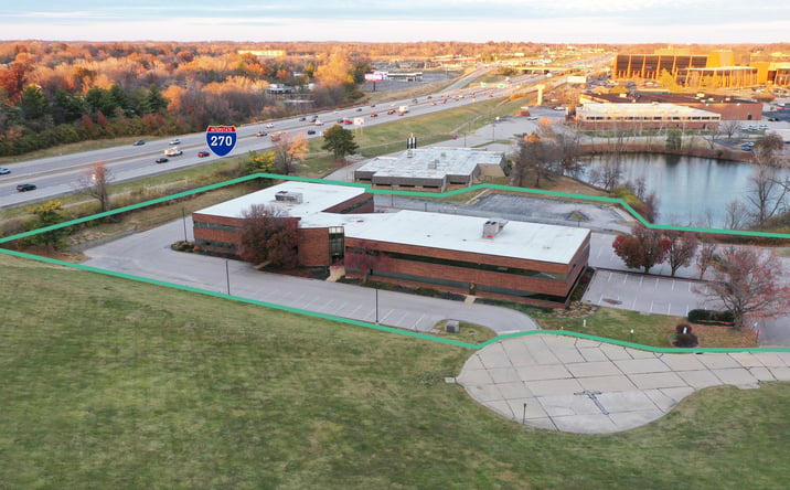 Pictures of Office property located at 975 Hornet Dr, Hazelwood, MO 63042 for sales - image #1