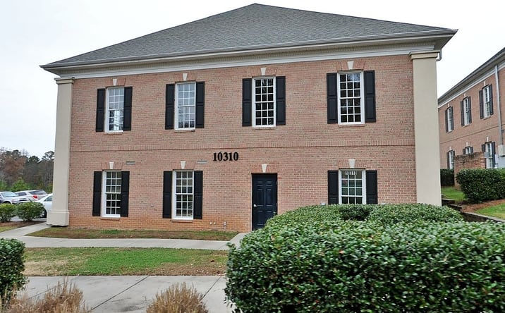 Pictures of Hospitality, Mixed Use, Office, Special Purpose property located at 10310 Couloak Dr, Charlotte, NC 28216 for sales - image #1