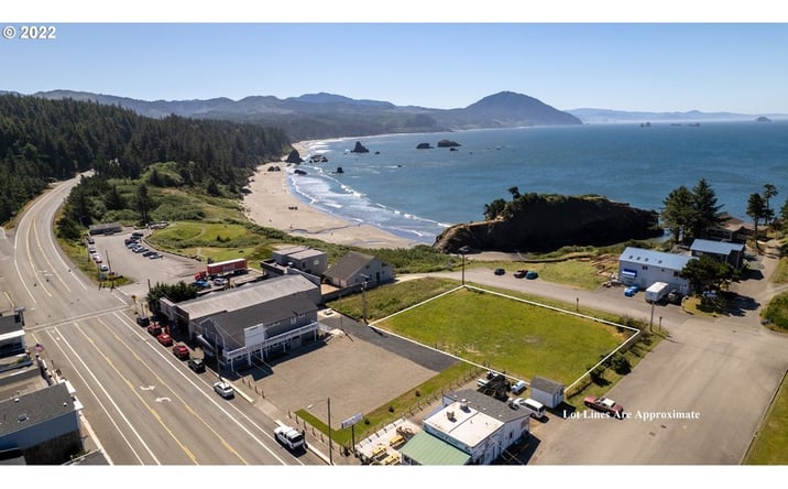 Pictures of Land property located at 0 5th, Port Orford, OR 97465 for sales - image #1
