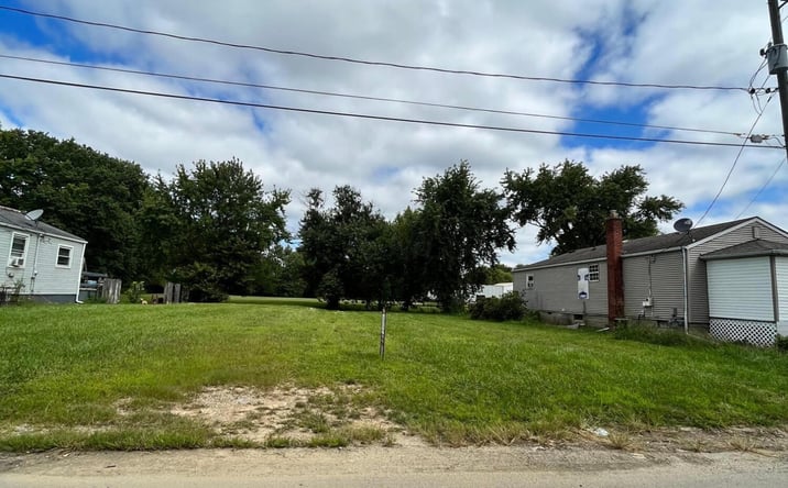 Pictures of Land property located at 1118 Maplewood Road, Columbus, OH 43207 for sales - image #1