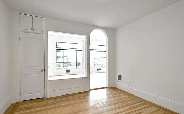 image of property at 1524 IRVING ST San Francisco CA 94122-1909