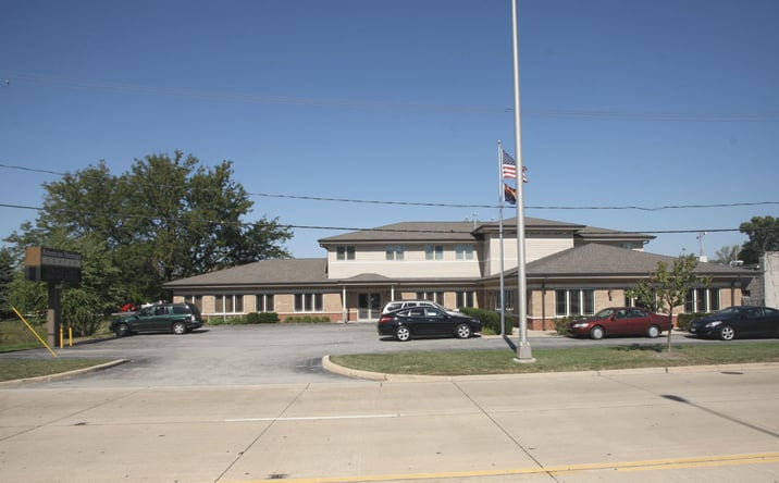 Pictures of Mixed Use, Multifamily, Office property located at 5100 W 127th St, Alsip, IL 60803 for sales - image #1