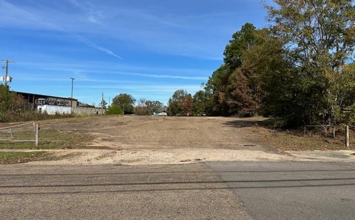 Pictures of Land, Multifamily property located at 0 W North St, Poplarville, MS 39470 for sales - image #1