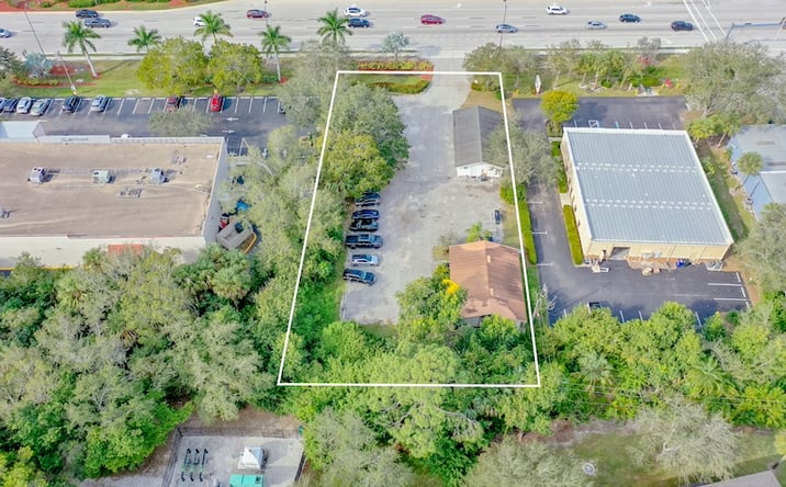 Pictures of Office, Retail property located at 27831 S Tamiami Trail, Bonita Springs, FL 34135, 27831 S Tamiami Trl, Bonita Springs, FL 34135 for sales - image #1
