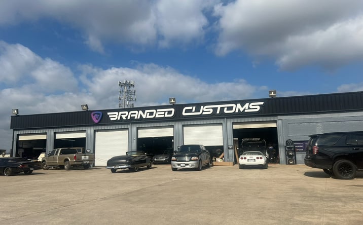 Pictures of Retail, Industrial, Self Storage property located at 2425 I-30 Frontage Rd, Rockwall, TX 75087 for sales - image #1