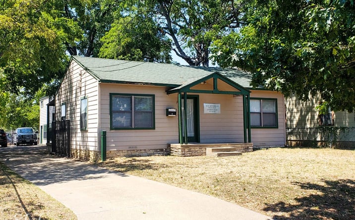 Pictures of Office property located at 3519 Miles St, Dallas, TX 75209 for sales - image #1