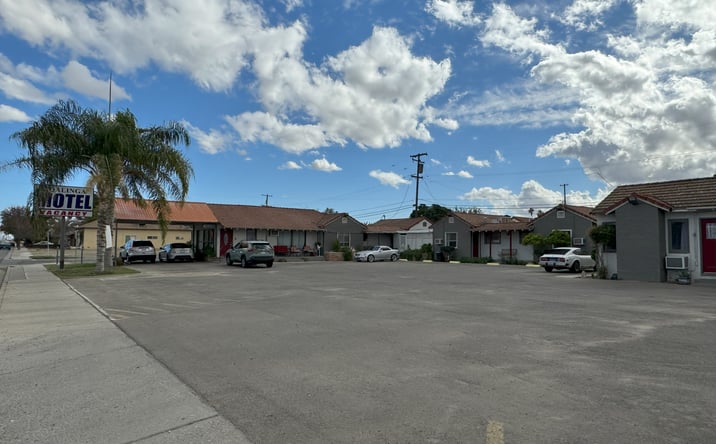 image of property at '698' 'E POLK 'Co' CA 93210-2321