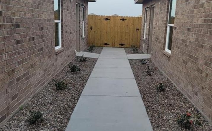 Pictures of Multifamily property located at 1008 W Kohala Avenue, Alton, TX 78574 for sales - image #1