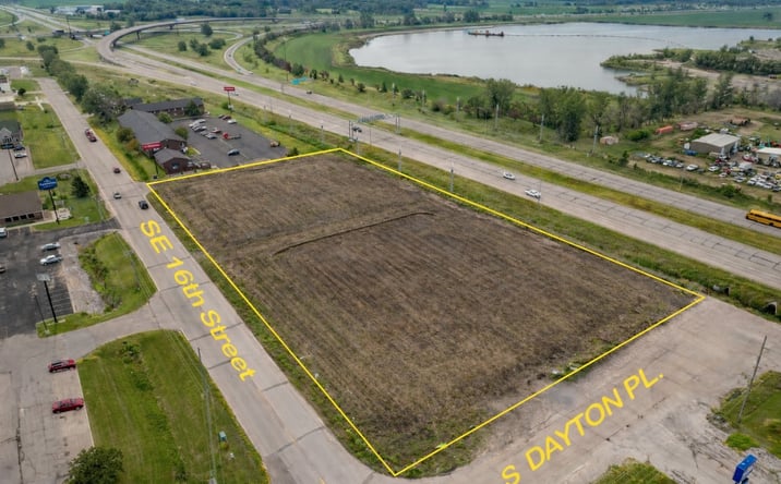 Pictures of Land property located at 2400 SE 16th St, Ames, IA 50010 for sales - image #1