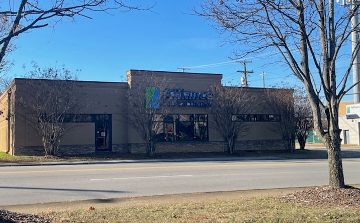 Pictures of Mixed Use, Office, Retail property located at 2400 McCallie Ave, Chattanooga, TN 37404 for sales - image #1