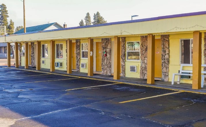 Pictures of Hospitality property located at 109480 US-97, Chemult, OR 97731 for sales - image #1