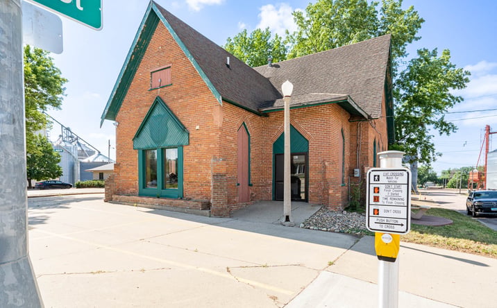 Pictures of Hospitality, Mixed Use, Office, Retail property located at 401 E 5th St, Canton, SD 57013 for sales - image #1