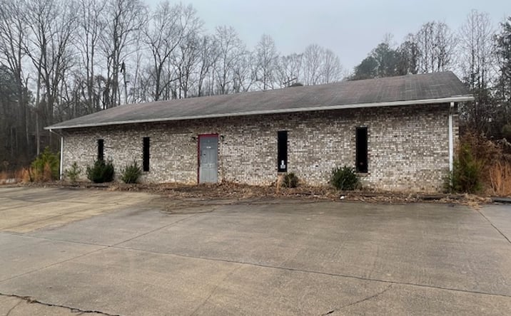 Pictures of Retail property located at 6884 US-221, Moore, SC 29369 for sales - image #1