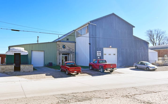 Pictures of Industrial property located at 132 NW Van Buren St, Topeka, KS 66603 for sales - image #1