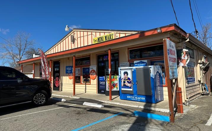 Pictures of Business for Sale, Retail property located at 1691 Lincoln Rd, Yuba City, CA 95993 for sales - image #1