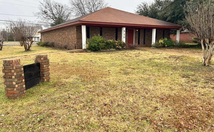 Pictures of Office property located at 520 Texas Blvd, Texarkana, TX 75501 for sales - image #1