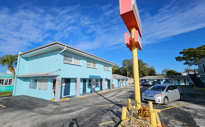 Pictures of Hospitality property located at 430 W Merritt Island Causeway, Merritt Island, FL 32952 for sales - image #1