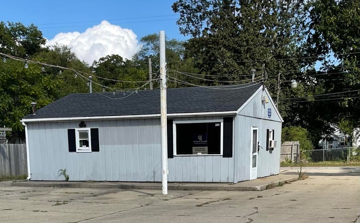 Pictures of Retail property located at 2184 S Getty Street, Muskegon, MI 49444 for sales - image #1
