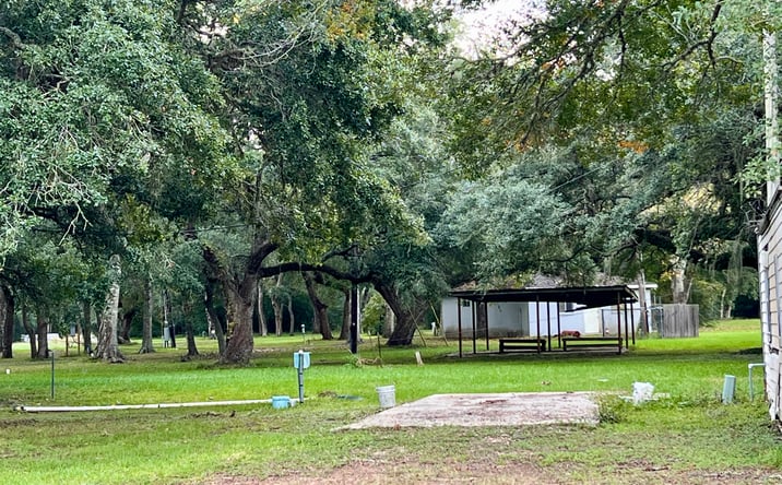 Pictures of Land property located at 457 Cr 442 Old Texas Hwy 35, Blessing, TX 77419 for sales - image #1