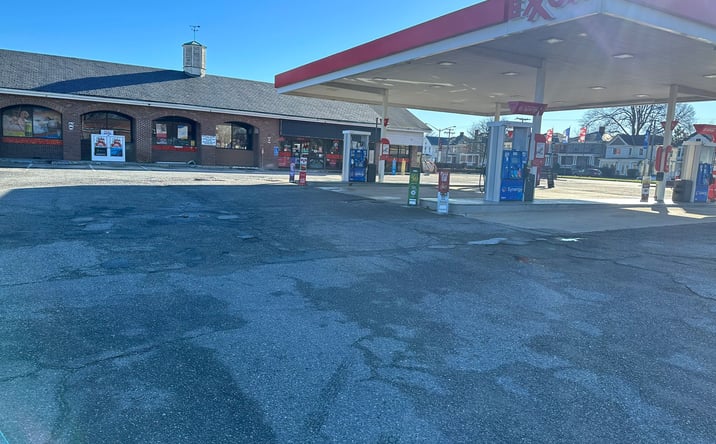 Pictures of Retail property located at 37 S Armistead Ave, Hampton, VA 23669 for sales - image #1