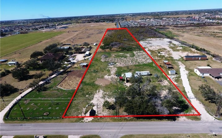 Pictures of Land property located at 705 S Glasscock Boulevard, Alton, TX 78573 for sales - image #1