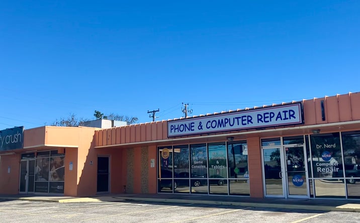 Pictures of Retail property located at 5620-5622 Weber Rd, Corpus Christi, TX 78411 for sales - image #1