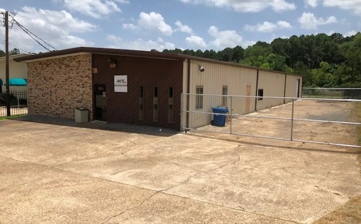 Pictures of Office, Industrial property located at 6821 W. 70th Street, Shreveport, LA 71129 for sales - image #1
