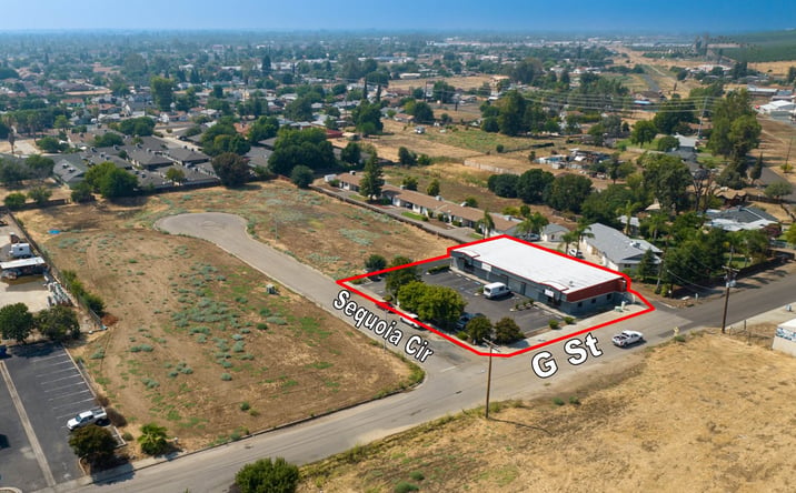 Pictures of Retail property located at 304 W Sequoia Cir, Porterville, CA 93257 for sales - image #1