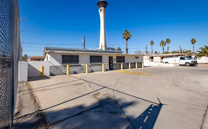Pictures of Office property located at 2404 Santa Paula Dr, Las Vegas, NV 89104 for sales - image #1