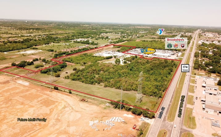 Pictures of Land property located at 4319 N. Main St., Cleburne, TX 76031 for sales - image #1