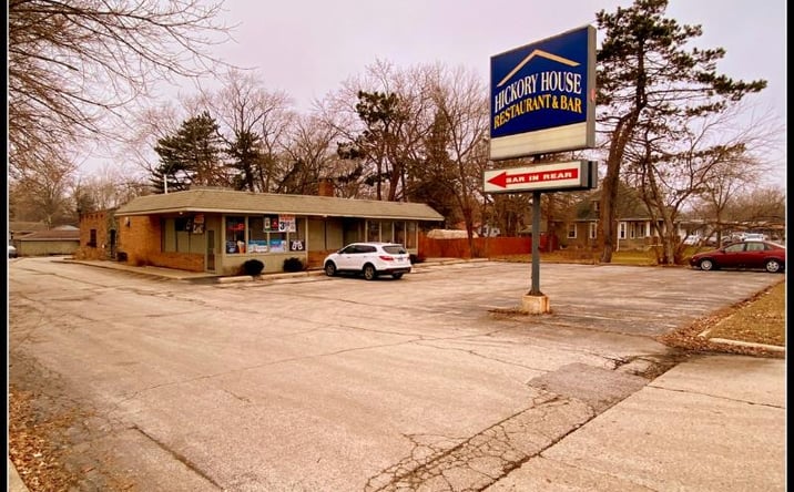 Pictures of Retail property located at 38652 N Sheridan Rd, Beach Park, IL 60099 for sales - image #1
