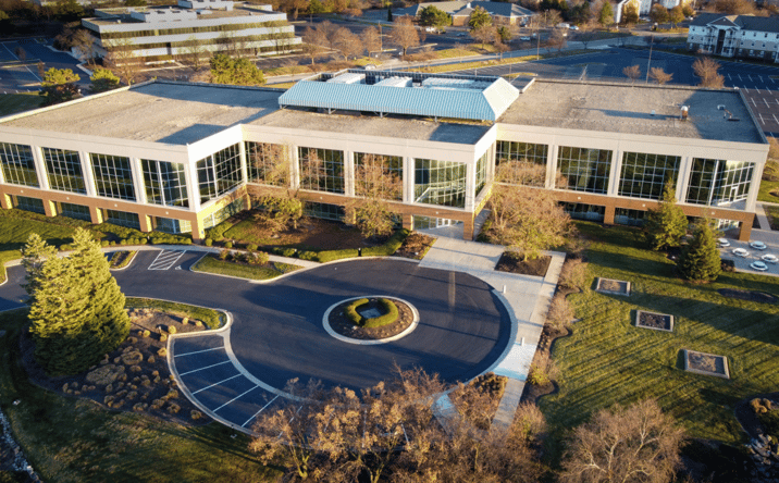 Pictures of Office property located at 7575 Huntington Park Dr, Columbus, OH 43235 for sales - image #1