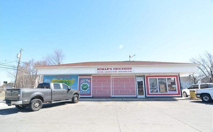 Pictures of Retail property located at 2957 Pearl Ave, Lorain, OH 44055 for sales - image #1